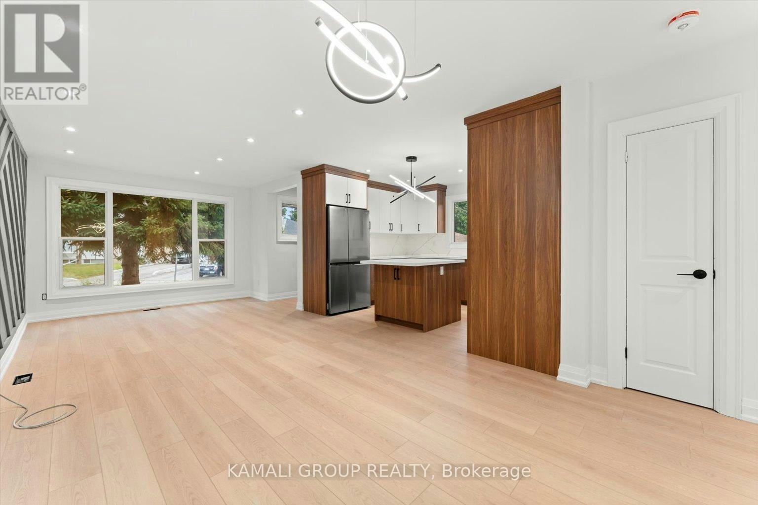 MAIN-63 Walter Avenue, Newmarket, ON, L3Y 2T4 - 2