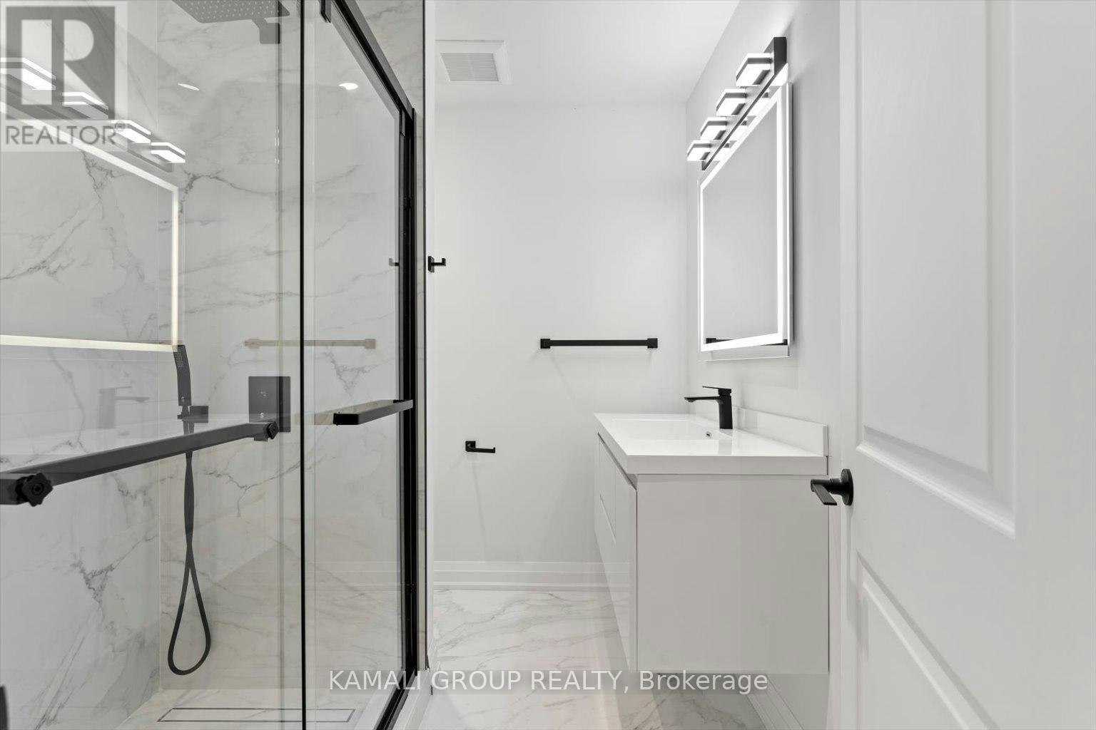 MAIN-63 Walter Avenue, Newmarket, ON, L3Y 2T4 - 15