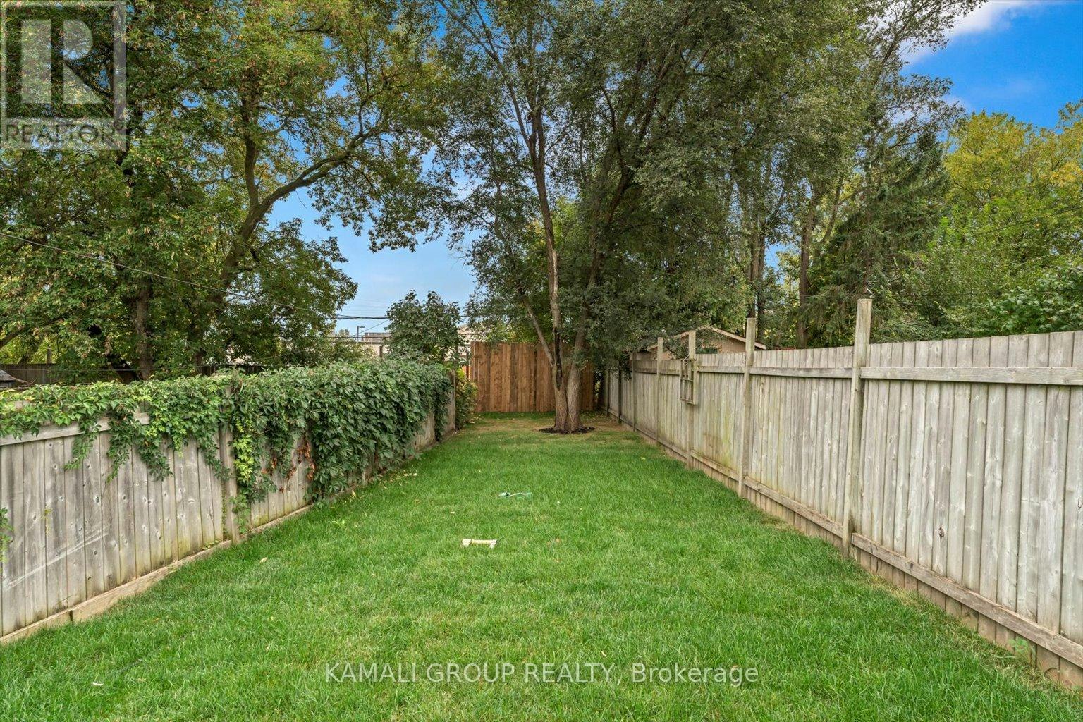 MAIN-63 Walter Avenue, Newmarket, ON, L3Y 2T4 - 20