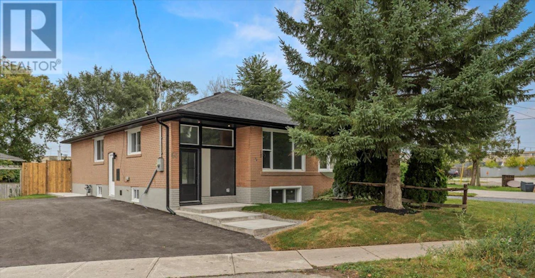 MAIN-63 Walter Avenue, Newmarket, ON, L3Y 2T4