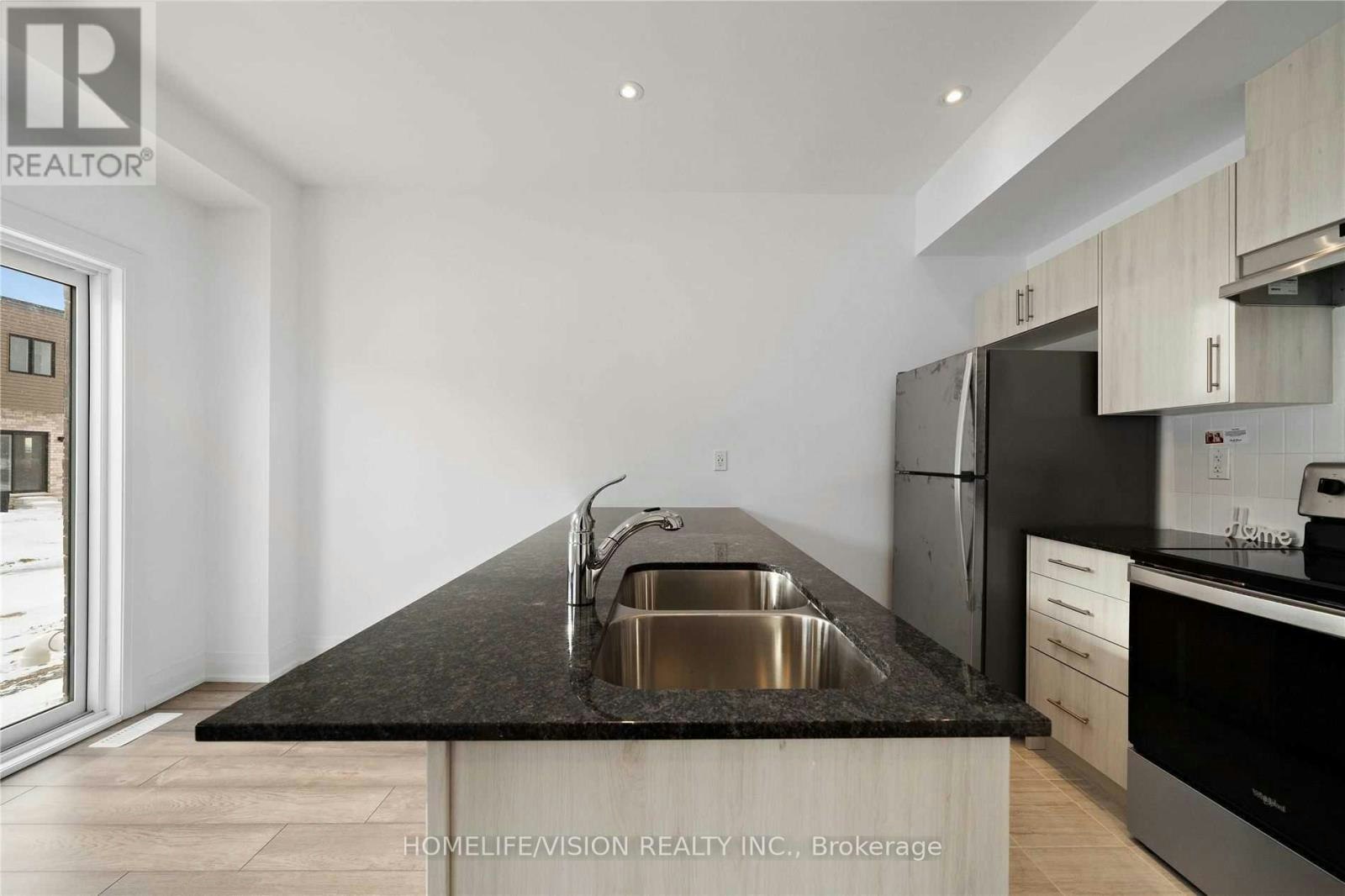 153 Gateland Drive, Barrie, ON, L9J 0M5 - 9