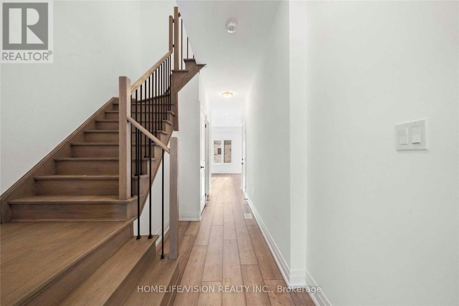 153 Gateland Drive, Barrie, ON, L9J 0M5 - 4