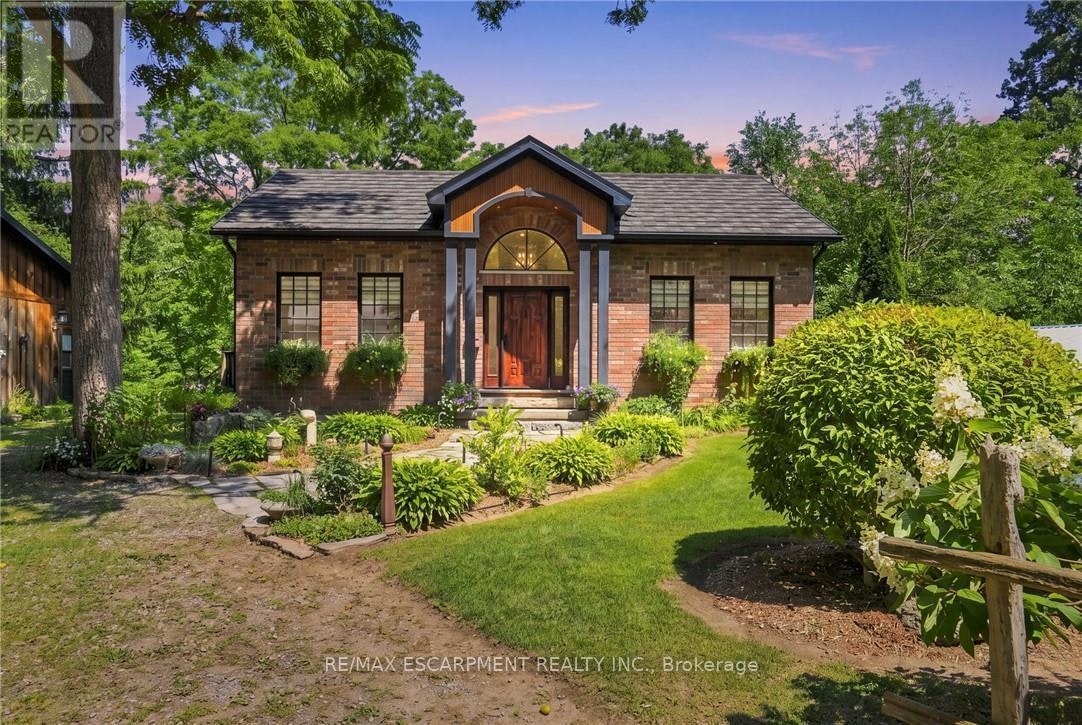376 Moxley Road, Hamilton, ON, L9H 5L5