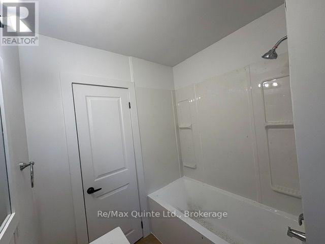 6-174 Queen Street, Quinte West, ON, K8V 4Y6 - 14