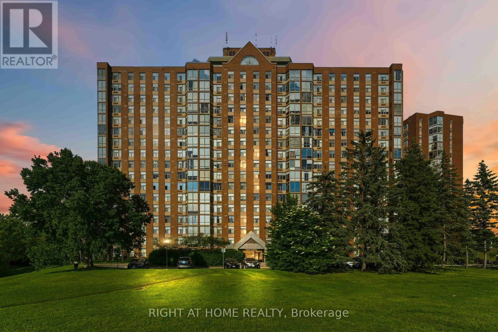 911-2759 Carousel Crescent, Ottawa, ON, K1T 2N5