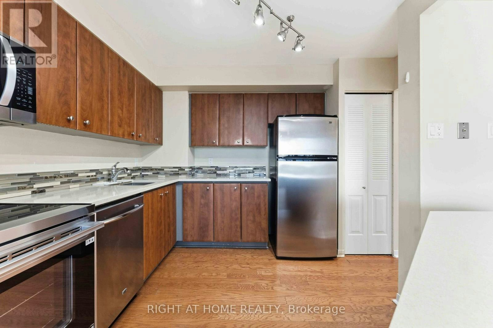 911-2759 Carousel Crescent, Ottawa, ON, K1T 2N5 - 19