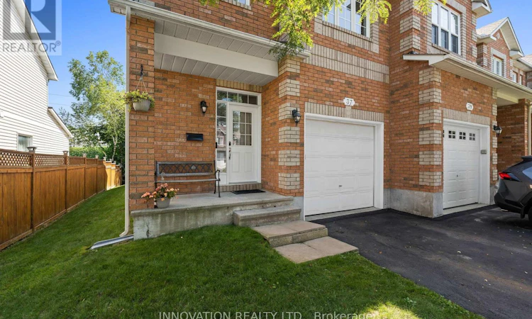 37 Chantilly Gate