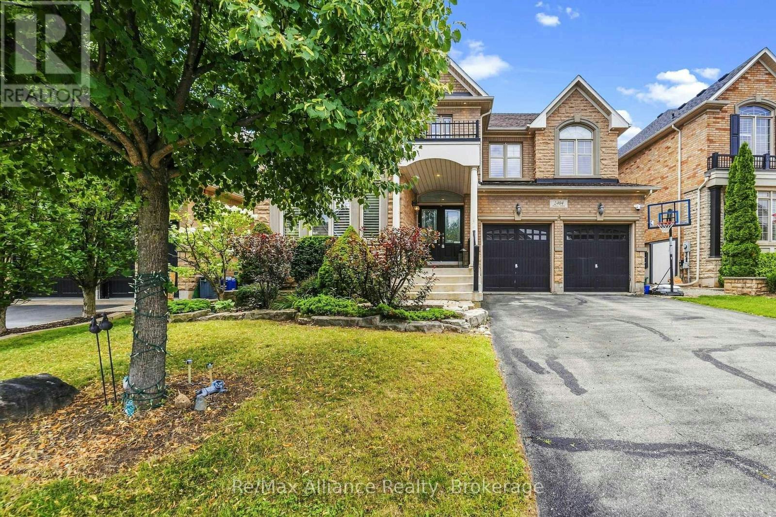 2404 Rideau Drive, Oakville, ON, L6H 7P8