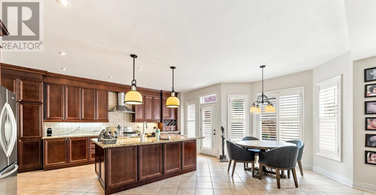 2404 Rideau Drive, Oakville, ON, L6H 7P8 - 11
