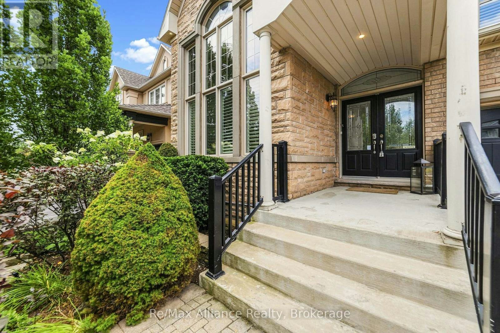 2404 Rideau Drive, Oakville, ON, L6H 7P8 - 3