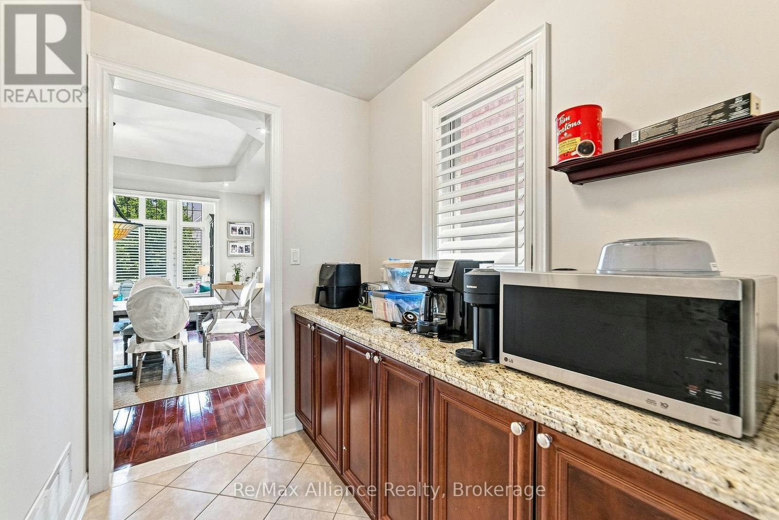 2404 Rideau Drive, Oakville, ON, L6H 7P8 - 10