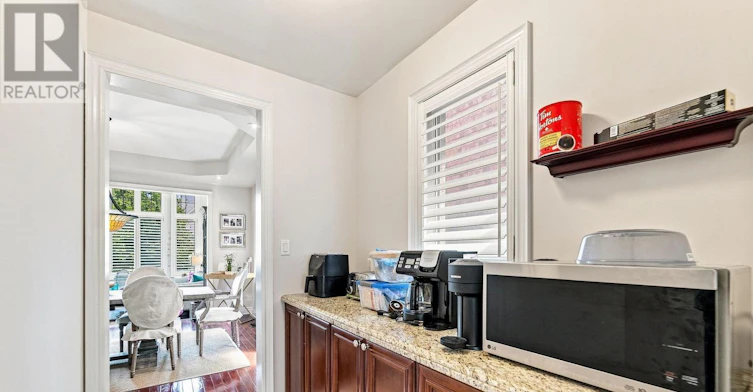 2404 Rideau Drive, Oakville, ON, L6H 7P8 - 10