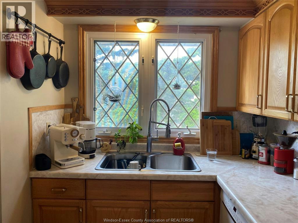 1389 Victoria, Windsor, ON, N8X 1N9 - 4