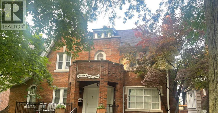 1389 Victoria, Windsor, ON, N8X 1N9