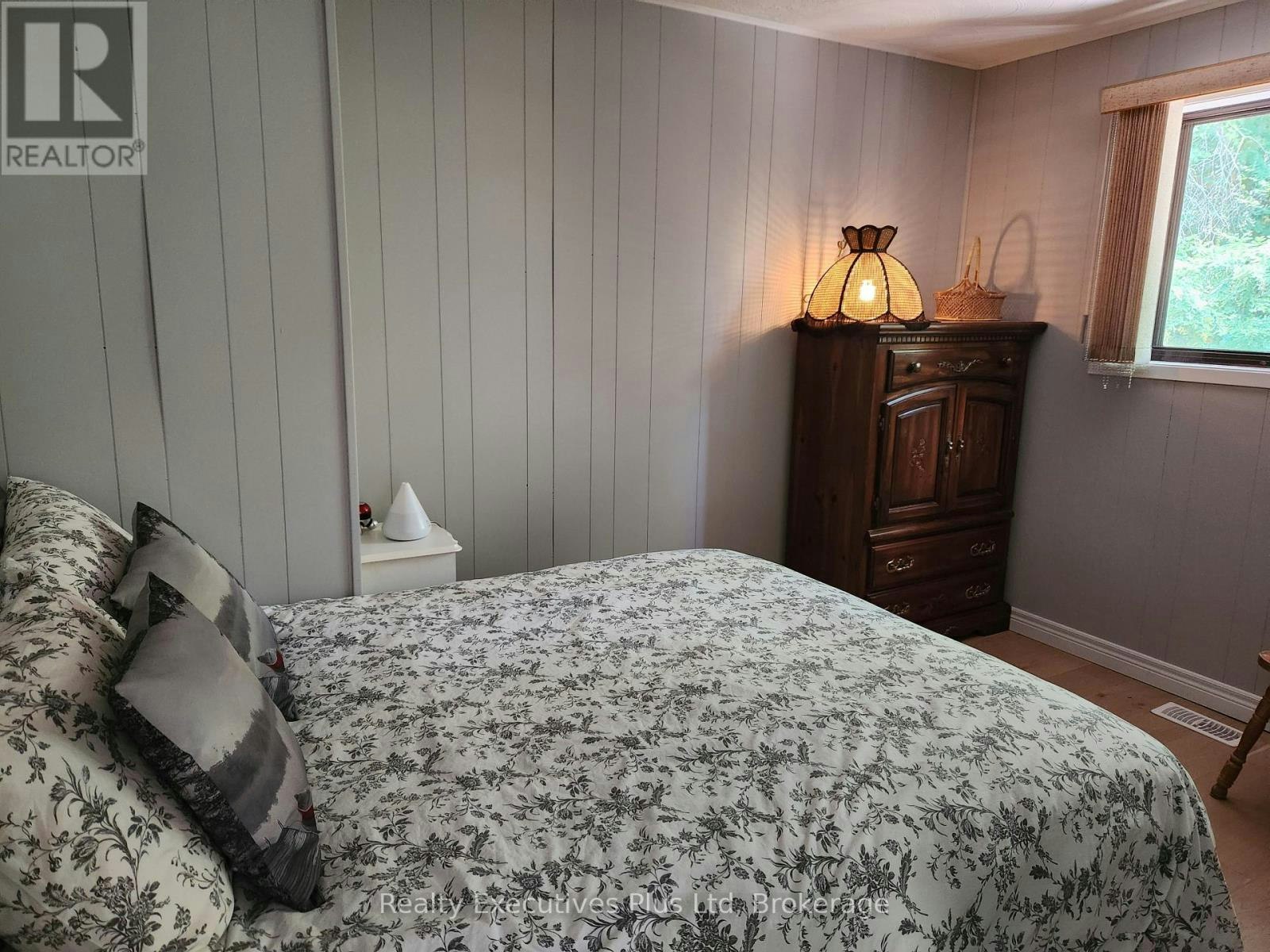2 Zelia Court, Tiny, ON, L0L 2J0 - 13