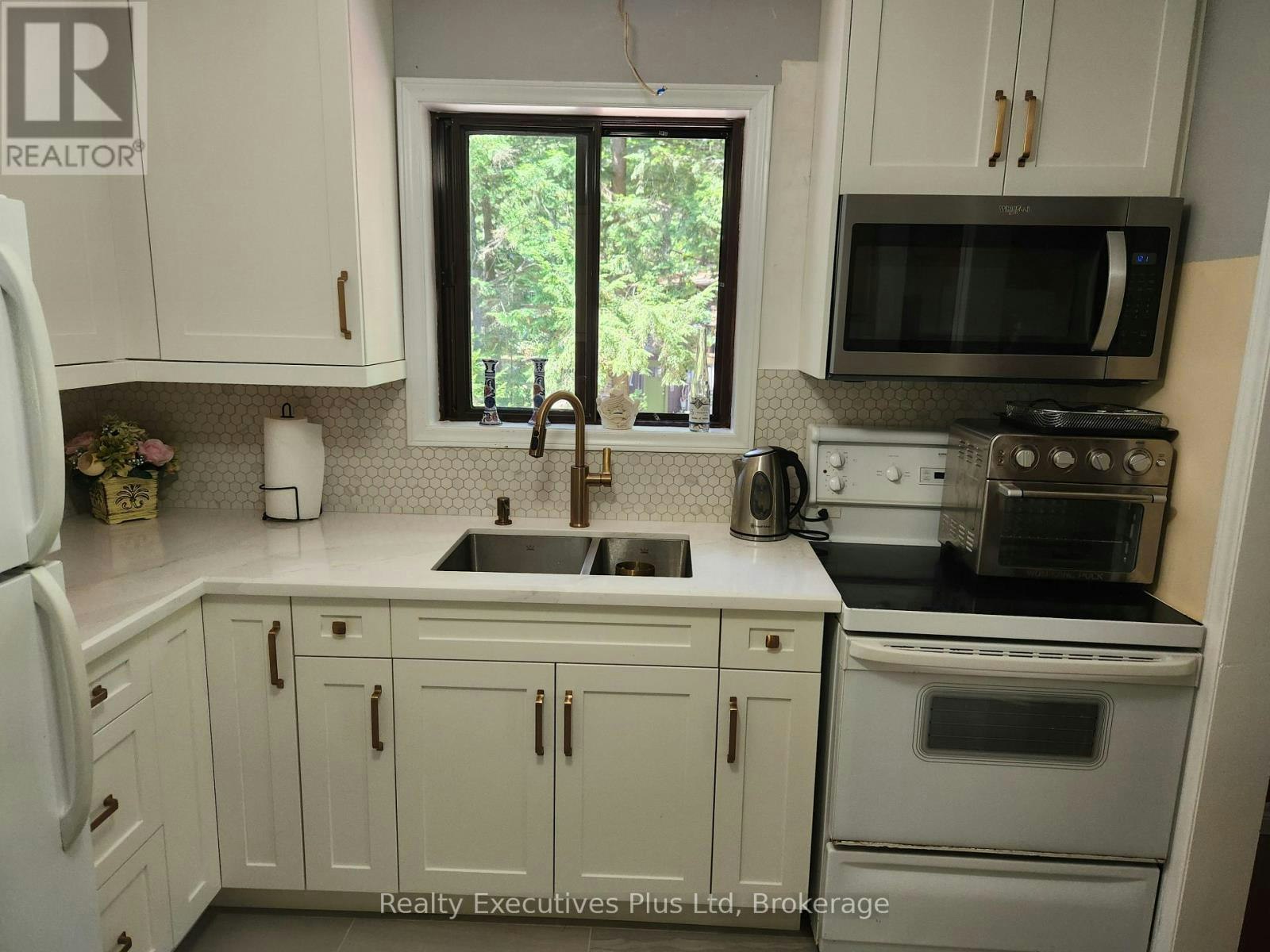 2 Zelia Court, Tiny, ON, L0L 2J0 - 10