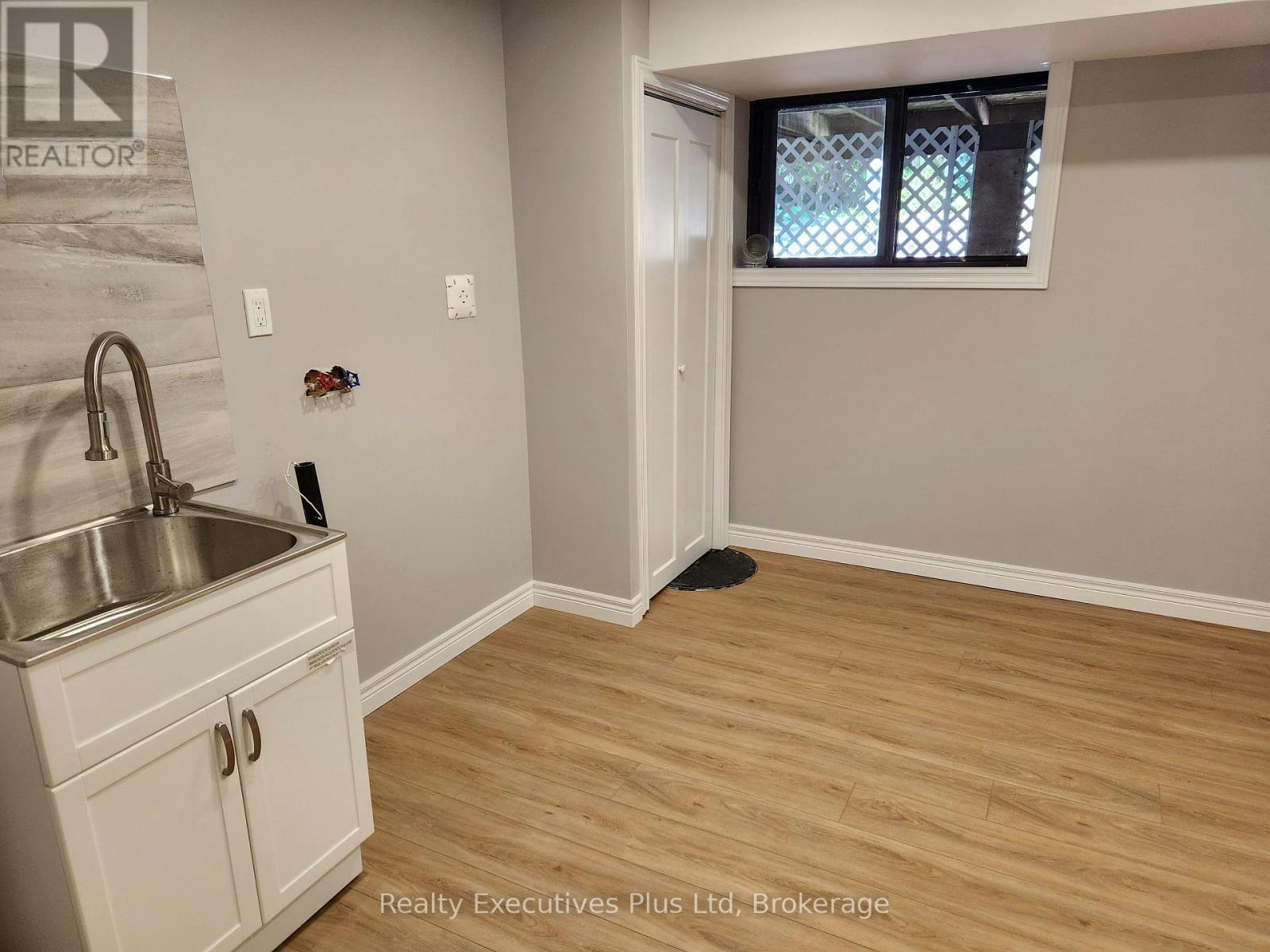 2 Zelia Court, Tiny, ON, L0L 2J0 - 18