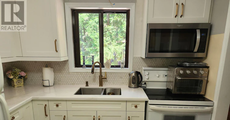 2 Zelia Court, Tiny, ON, L0L 2J0 - 11