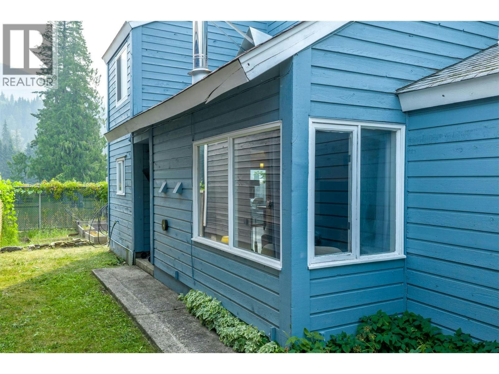1852 Corbin Place, Revelstoke, BC, V0E 2S0