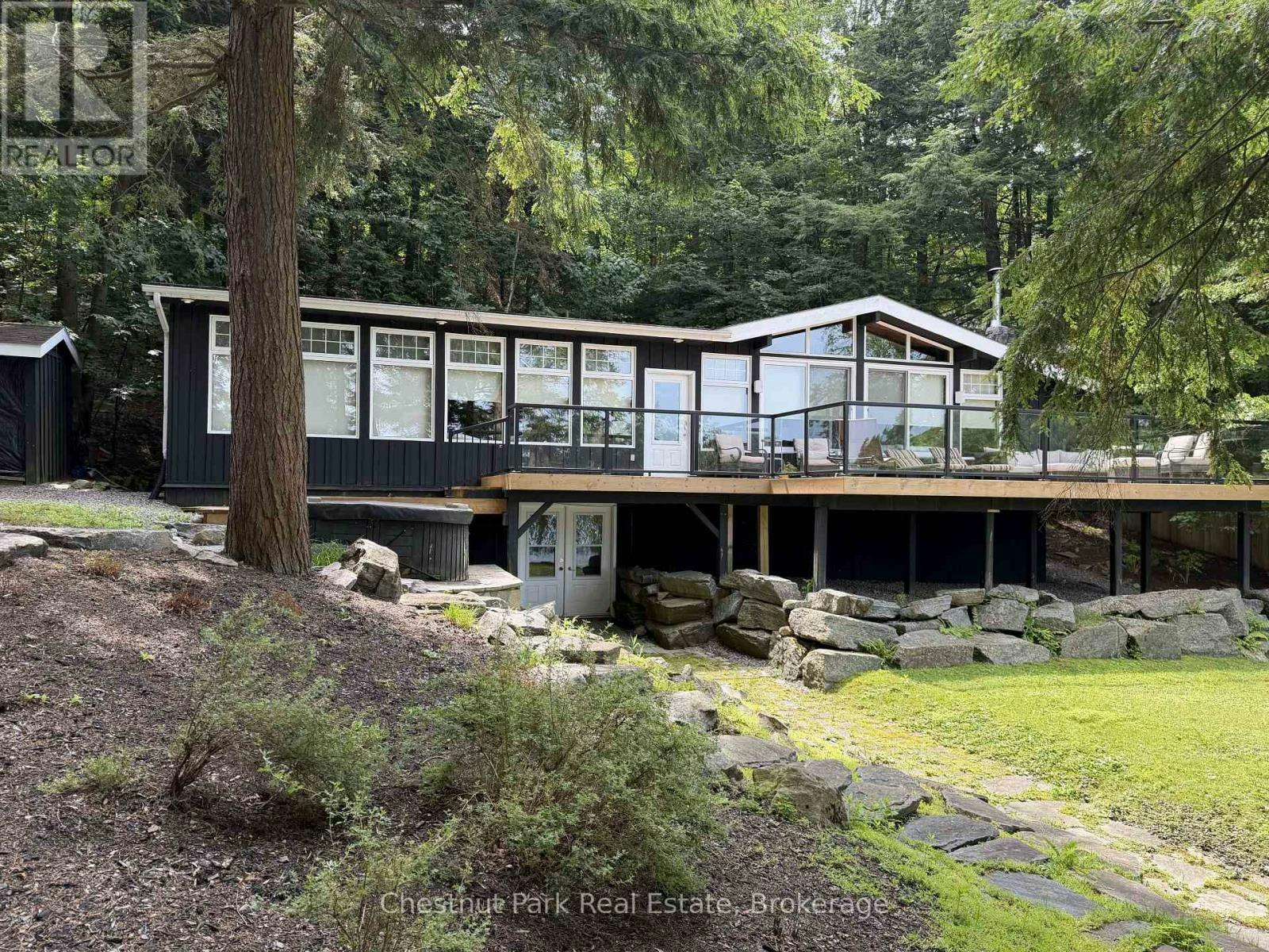 1002 Ahmic Drive N, Muskoka Lakes, ON, P0B 1G0