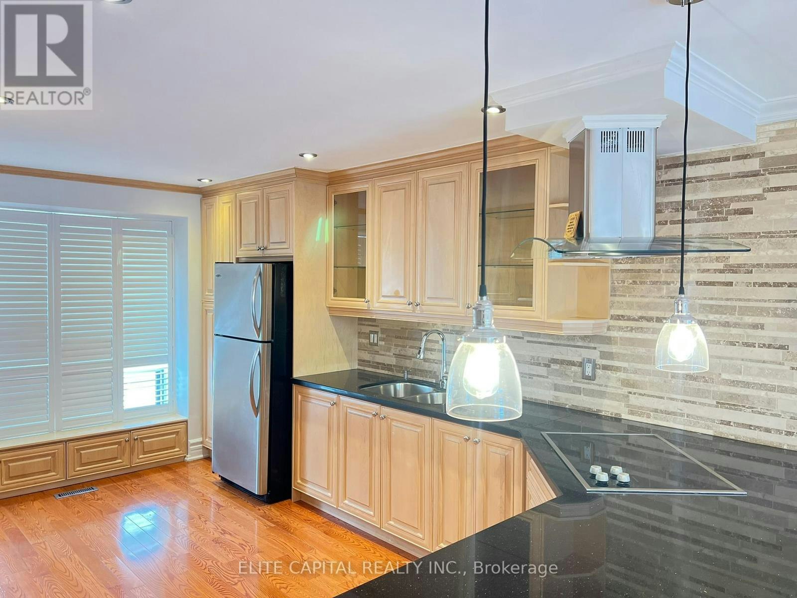 124 Wagon Trail Way, Toronto, ON, M2J 4V4 - 7