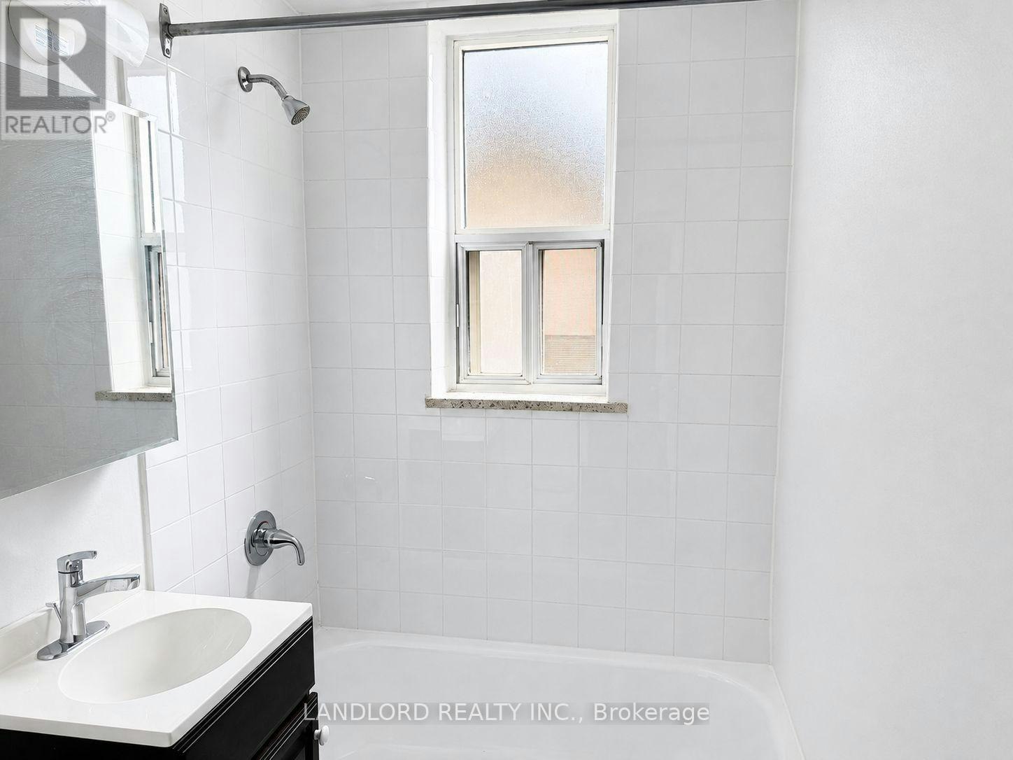 31-140 Springhurst Avenue, Toronto, ON, M6K 1C1 - 15