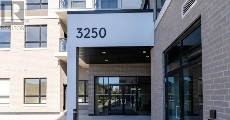 333-3250 Carding Mill Trail, Oakville, ON, L6M 5T3 - 2