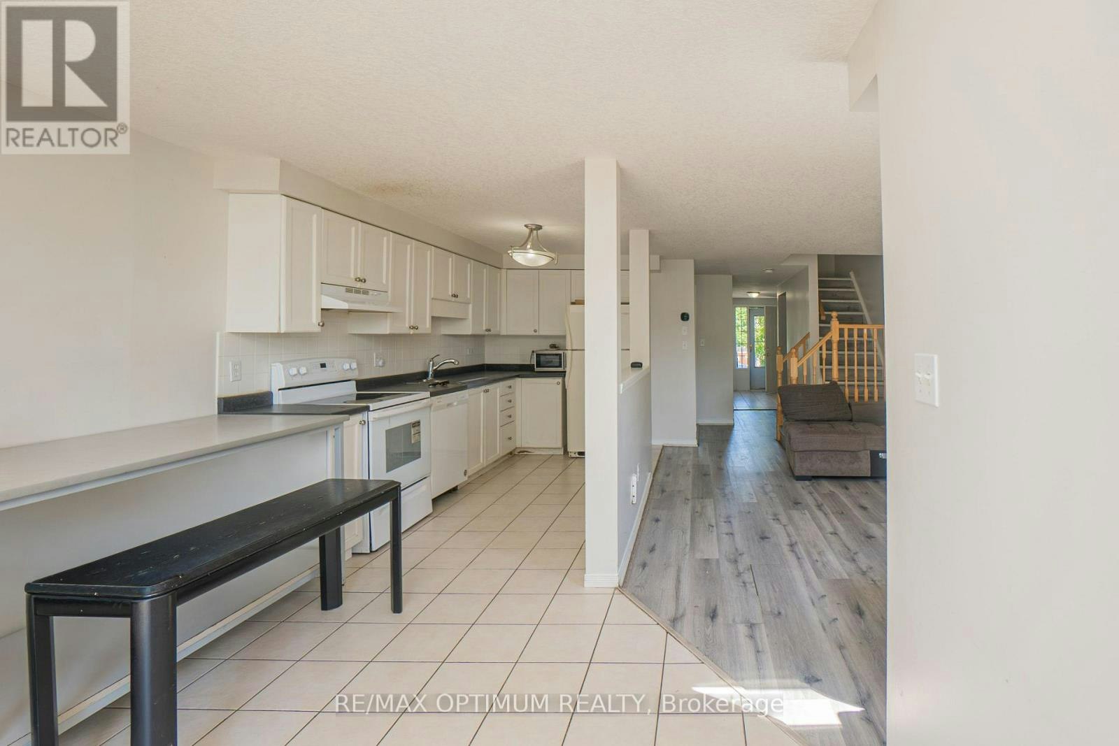 139 Activa Avenue, Kitchener, ON, N2E 3T3 - 9