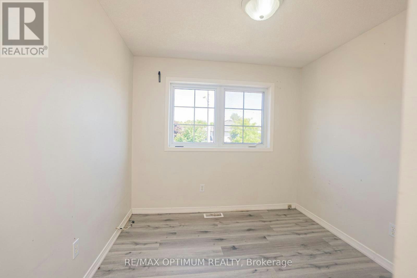 139 Activa Avenue, Kitchener, ON, N2E 3T3 - 15