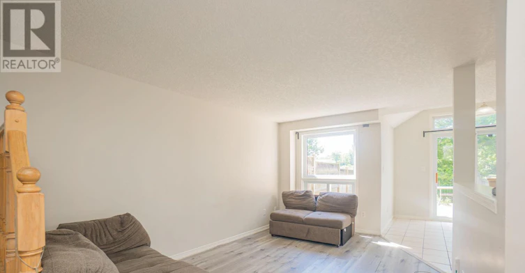 139 Activa Avenue, Kitchener, ON, N2E 3T3 - 5