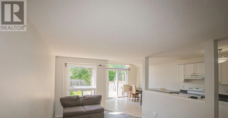 139 Activa Avenue, Kitchener, ON, N2E 3T3 - 6