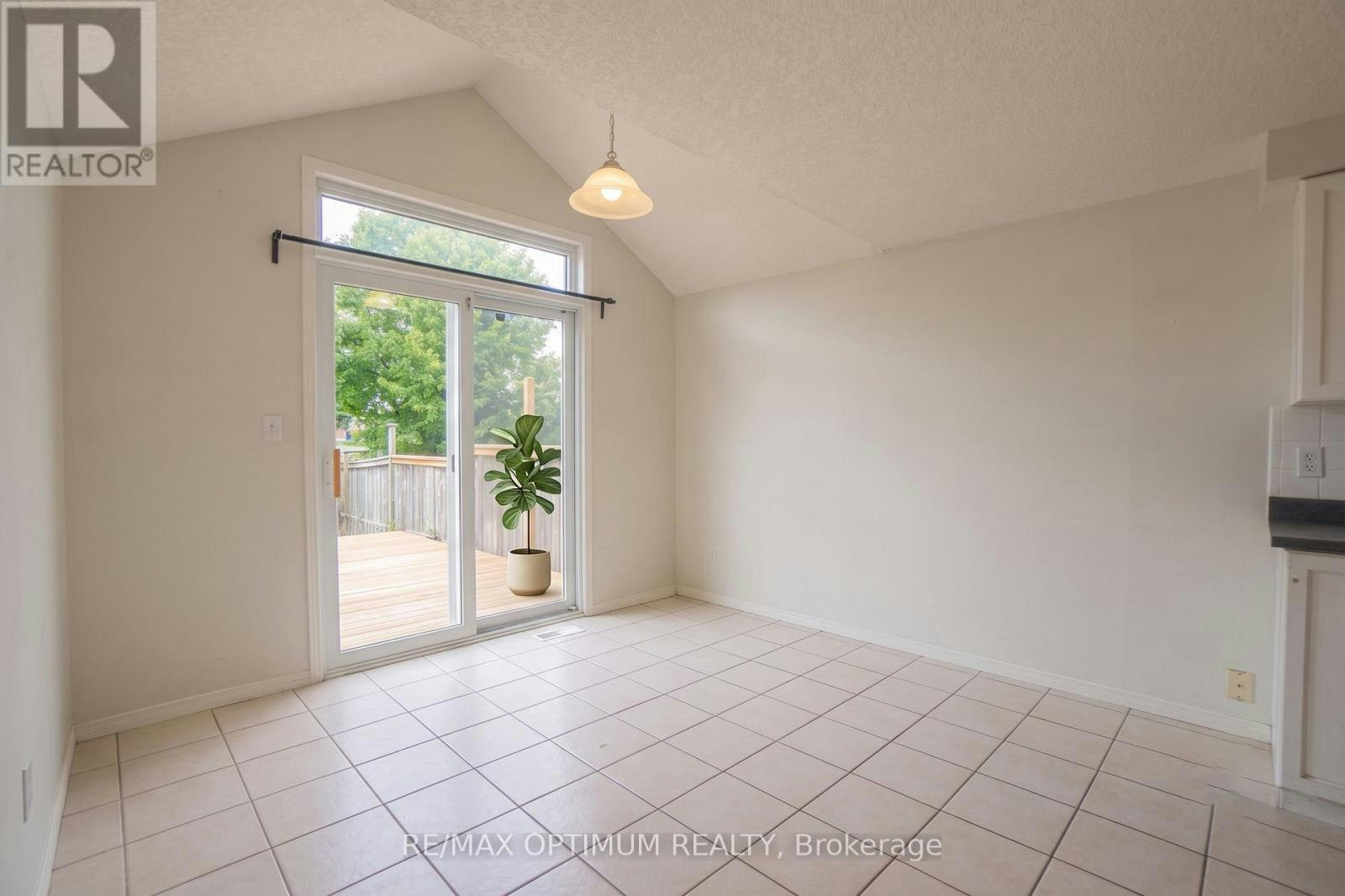 139 Activa Avenue, Kitchener, ON, N2E 3T3 - 11