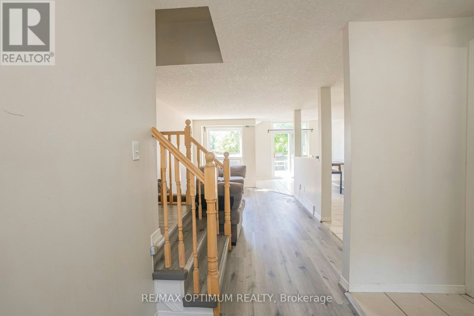 139 Activa Avenue, Kitchener, ON, N2E 3T3 - 4