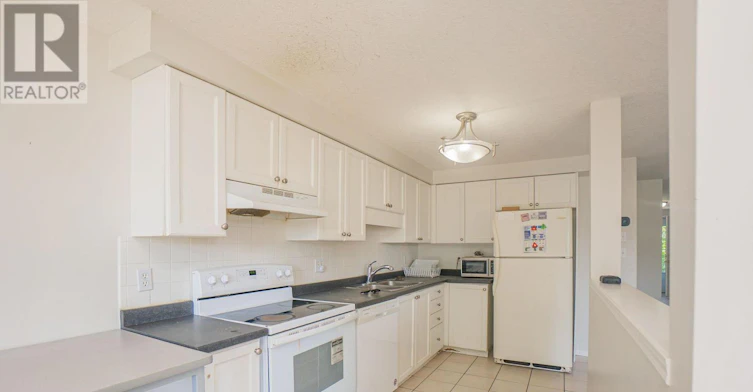 139 Activa Avenue, Kitchener, ON, N2E 3T3 - 8