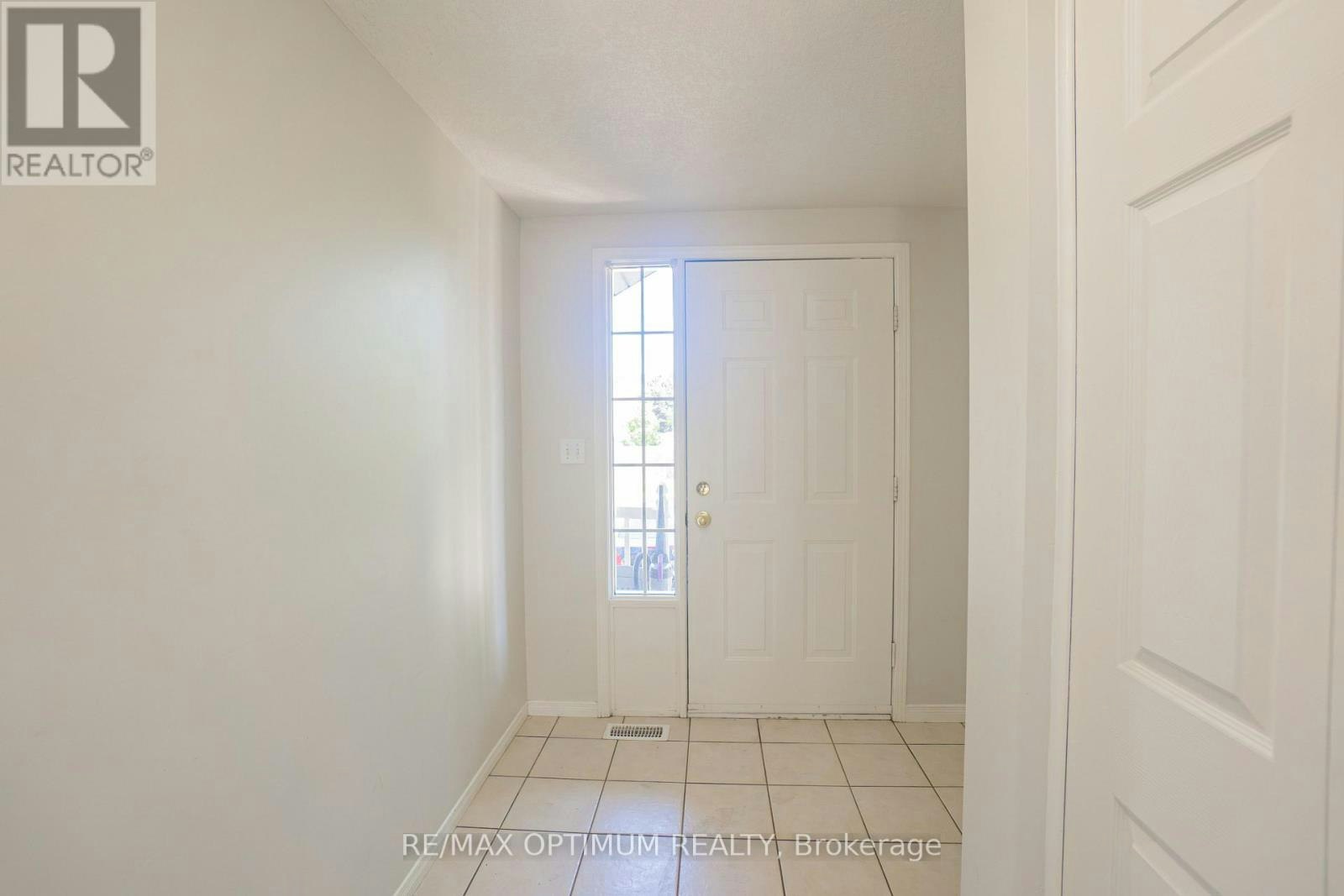 139 Activa Avenue, Kitchener, ON, N2E 3T3 - 3