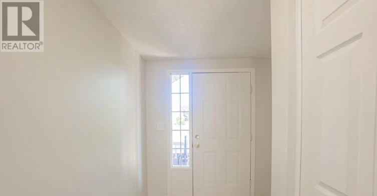 139 Activa Avenue, Kitchener, ON, N2E 3T3 - 3