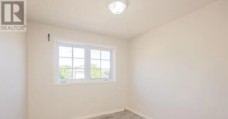 139 Activa Avenue, Kitchener, ON, N2E 3T3 - 14