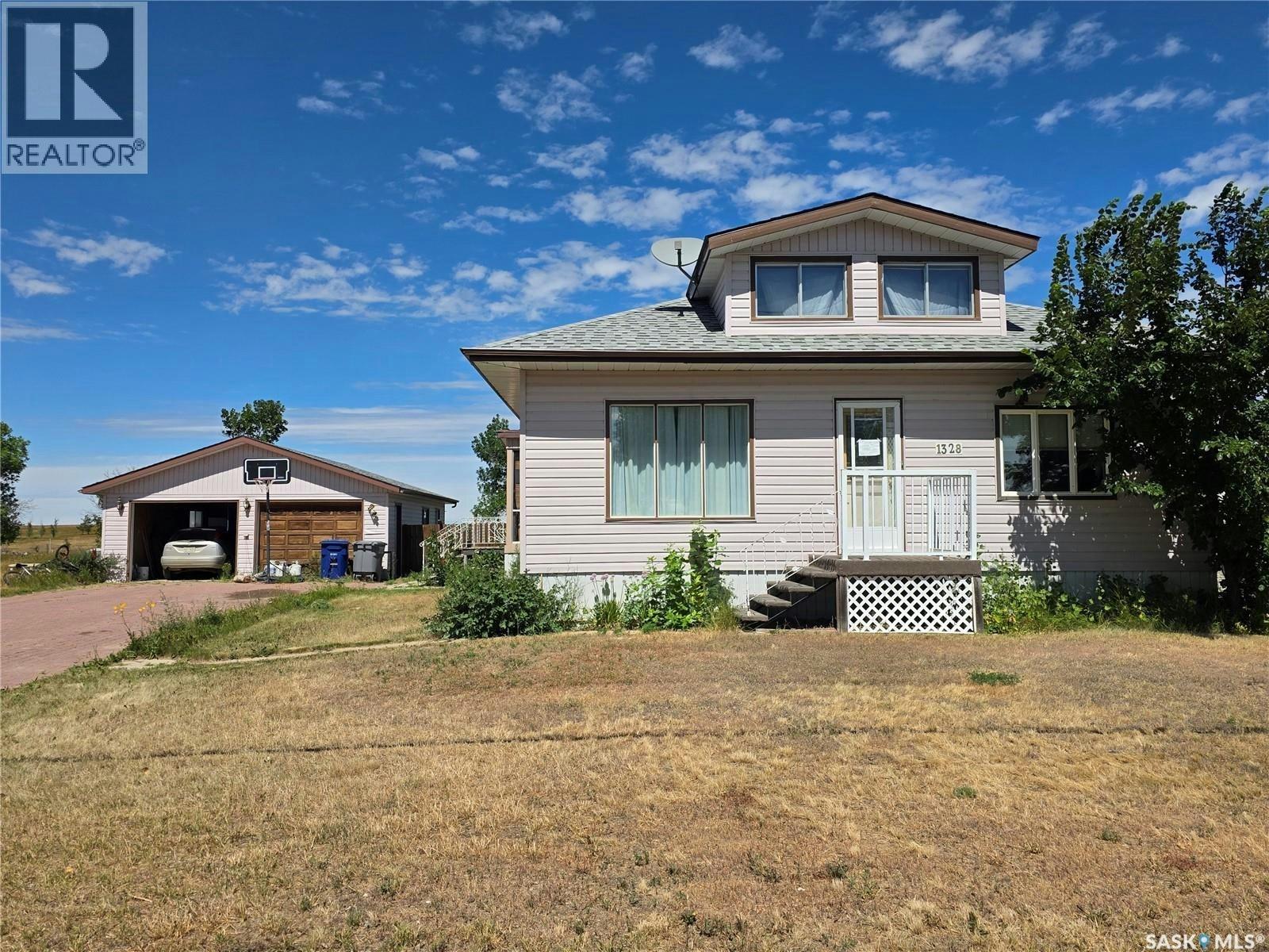 1328 Herbert Avenue, Herbert, SK, S0H 2A0