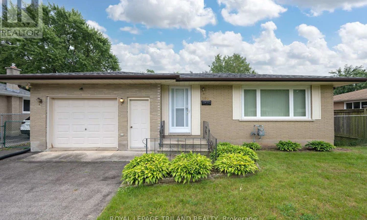 160 Wellesley Crescent