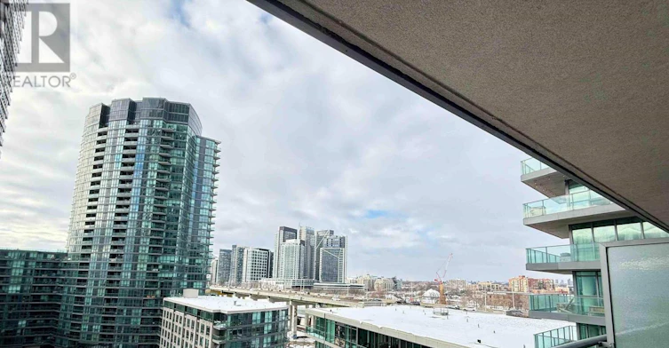1075-209 Fort York Boulevard, Toronto, ON, M4V 4A1 - 32