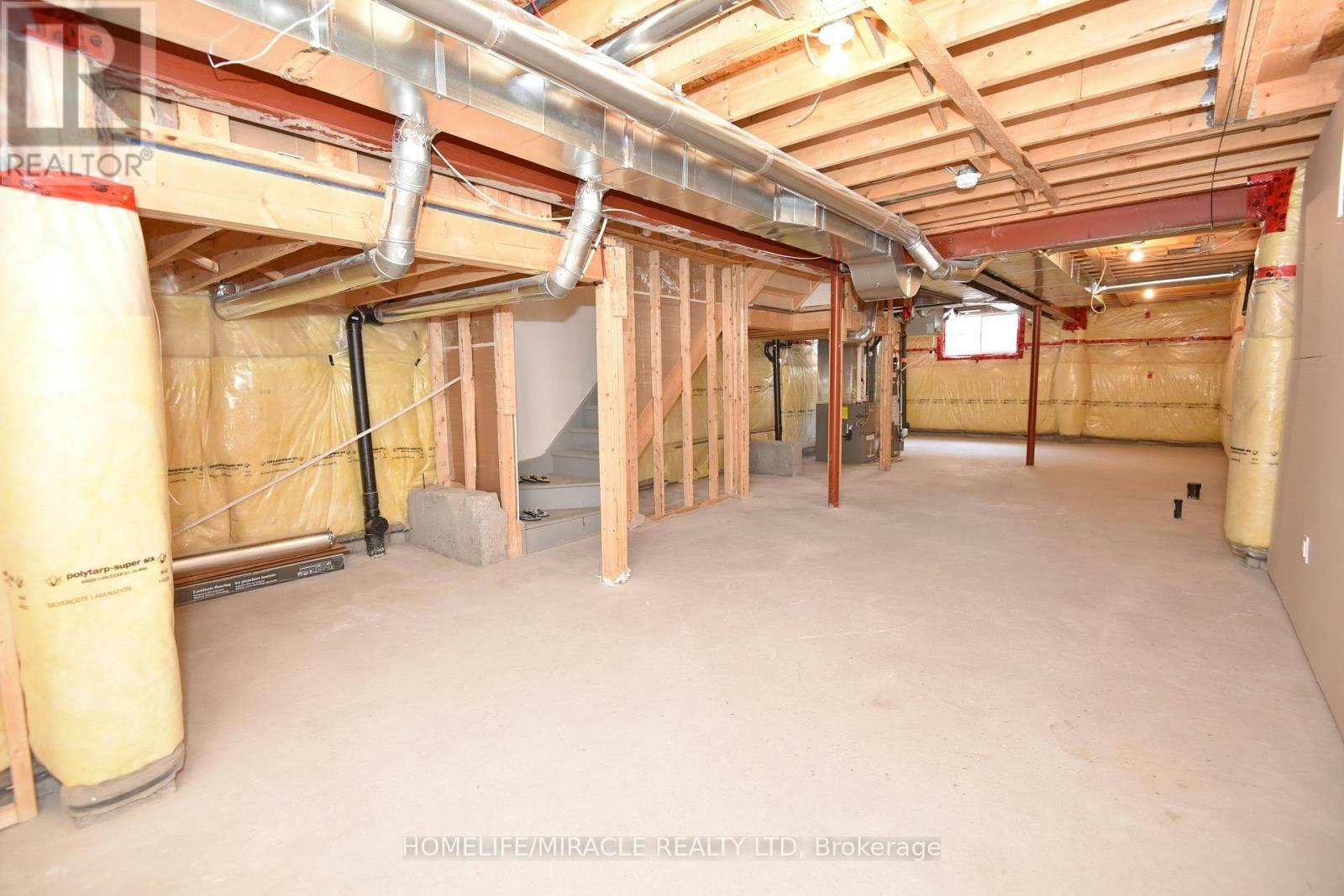 112 Mcbride Avenue, Clarington, ON, L1C 0J5 - 31