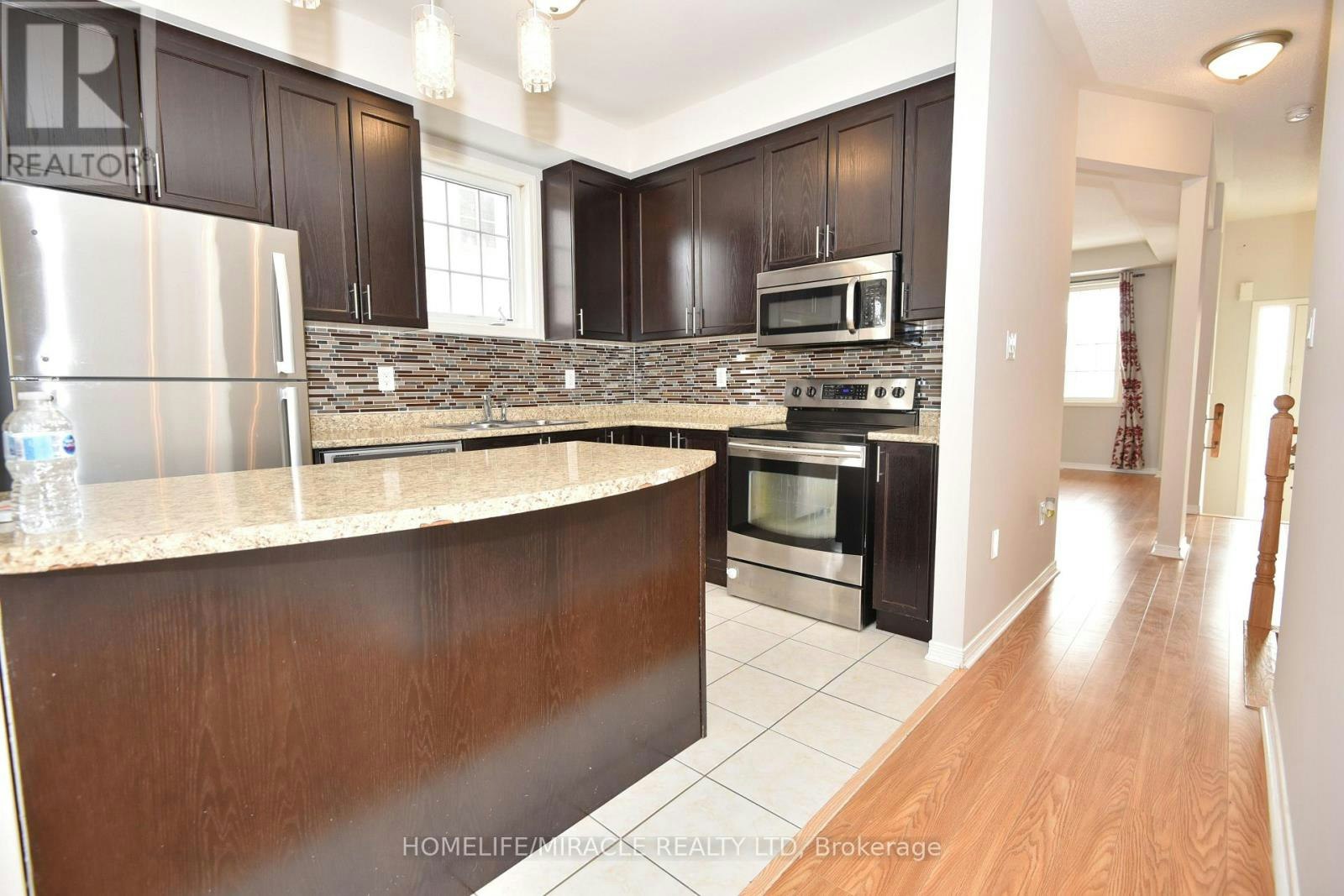 112 Mcbride Avenue, Clarington, ON, L1C 0J5 - 7