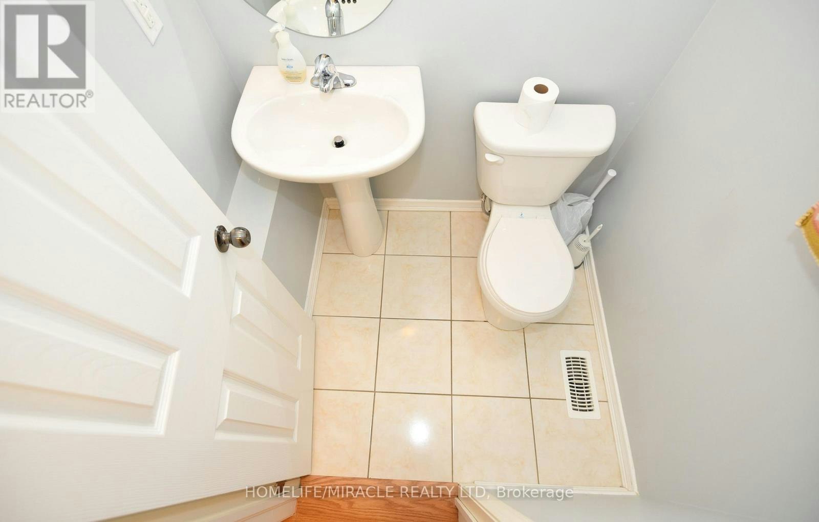 112 Mcbride Avenue, Clarington, ON, L1C 0J5 - 12