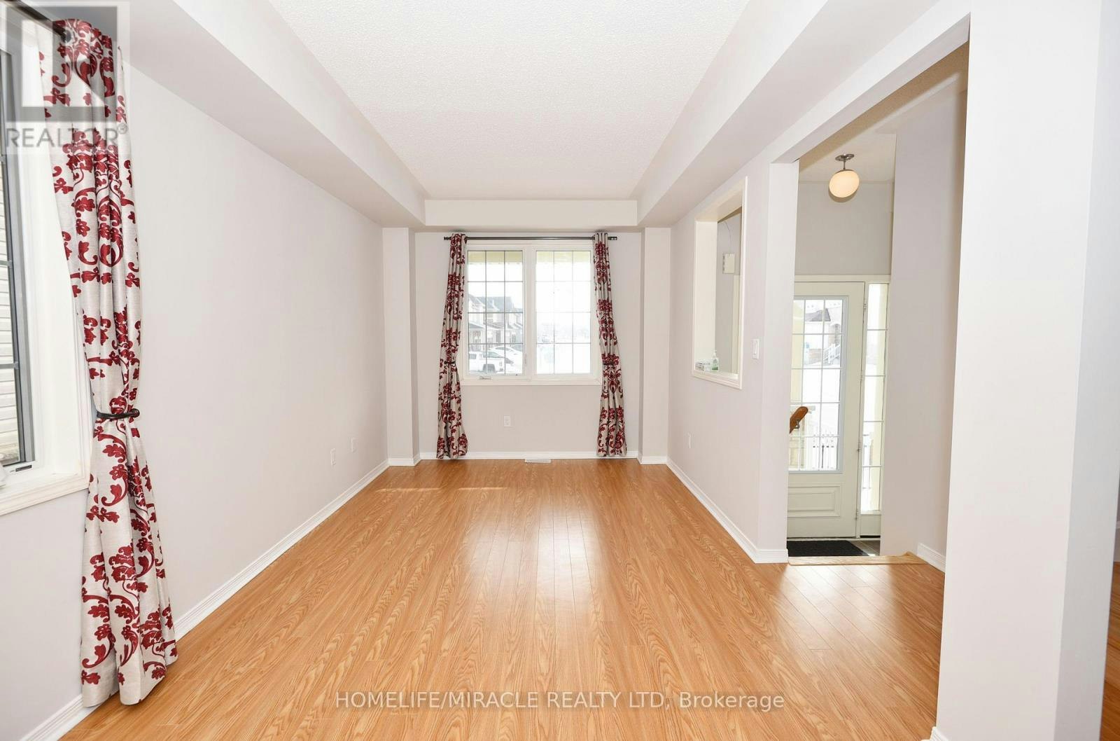 112 Mcbride Avenue, Clarington, ON, L1C 0J5 - 5
