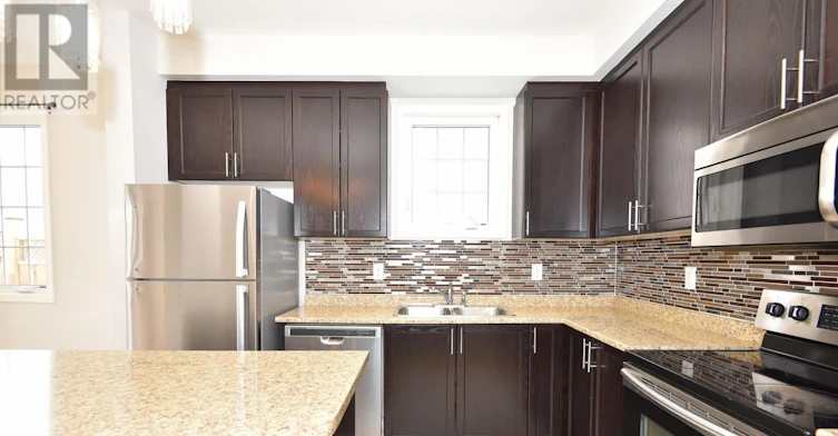 112 Mcbride Avenue, Clarington, ON, L1C 0J5 - 9