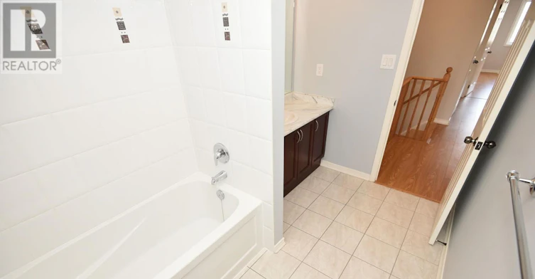 112 Mcbride Avenue, Clarington, ON, L1C 0J5 - 29