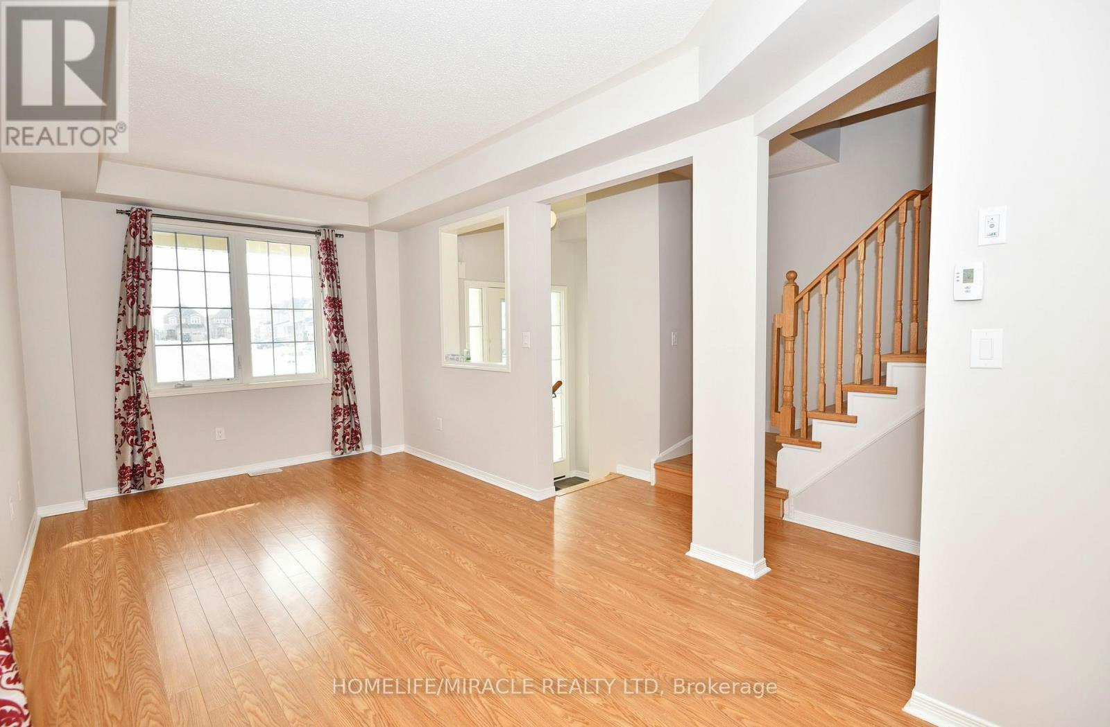 112 Mcbride Avenue, Clarington, ON, L1C 0J5 - 6