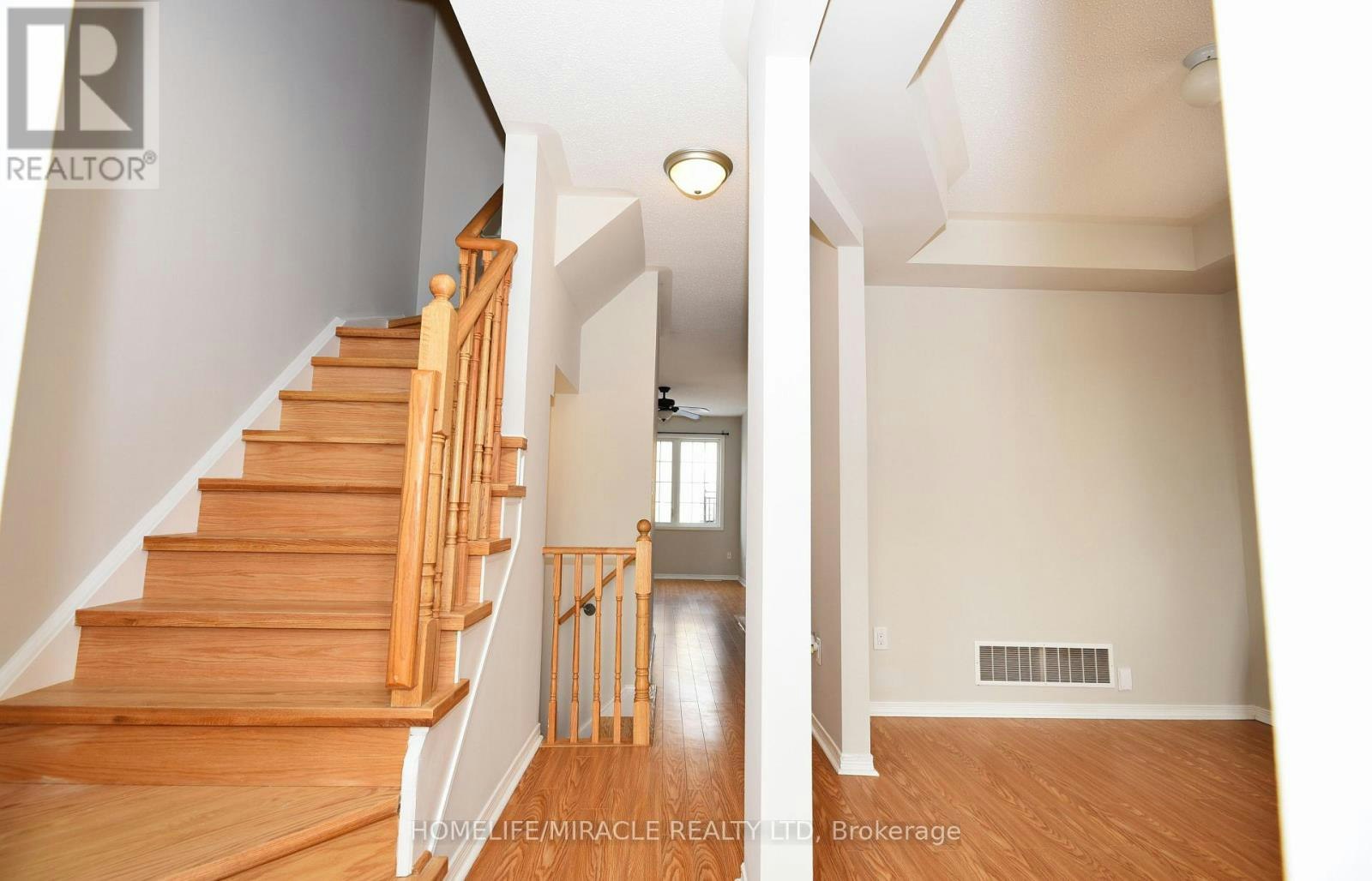 112 Mcbride Avenue, Clarington, ON, L1C 0J5 - 4