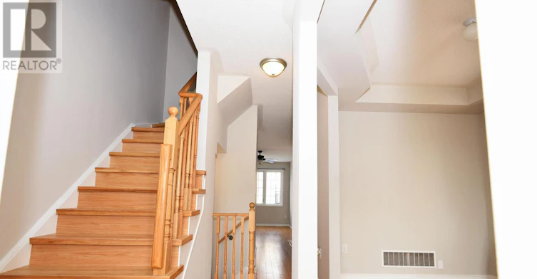 112 Mcbride Avenue, Clarington, ON, L1C 0J5 - 4