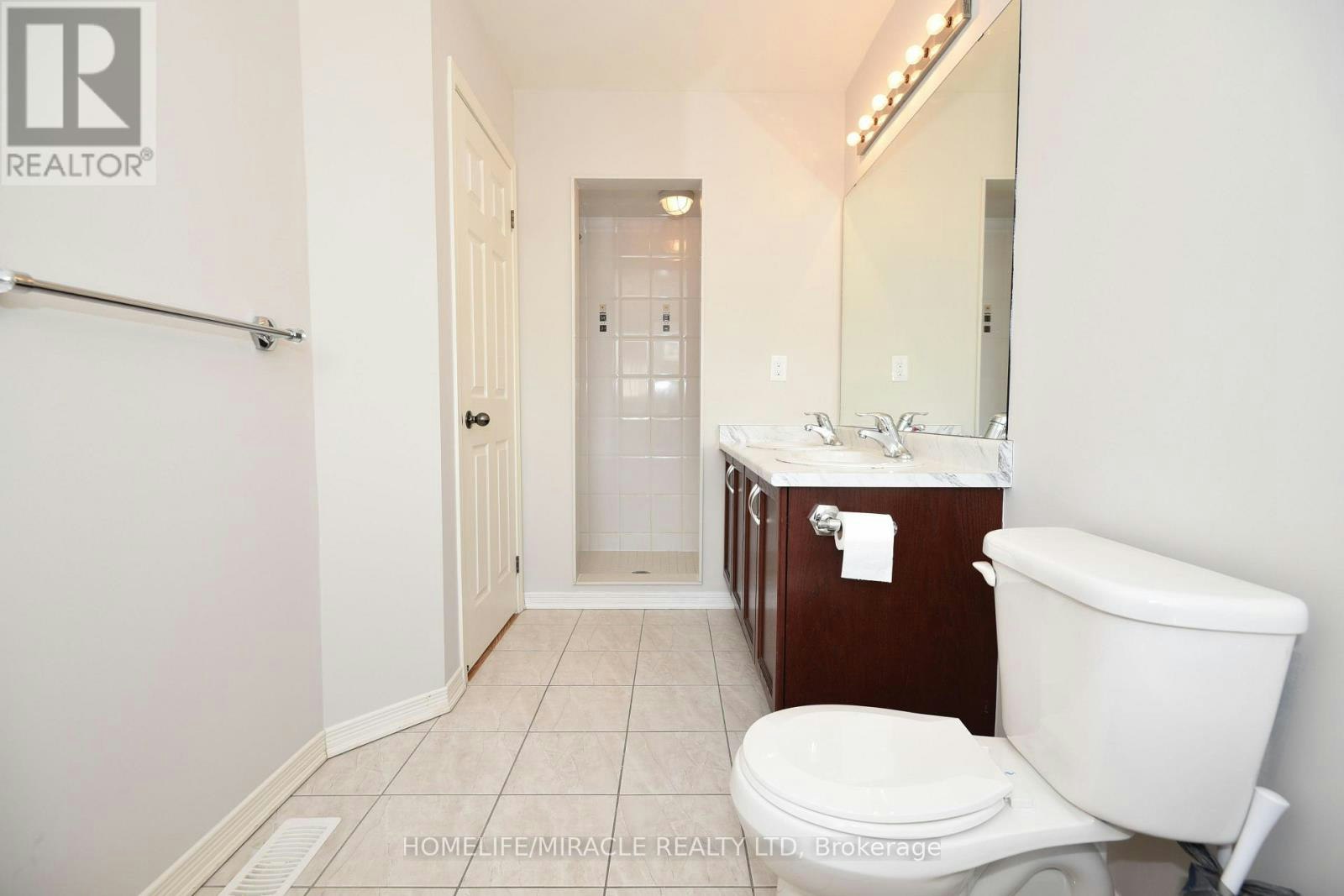 112 Mcbride Avenue, Clarington, ON, L1C 0J5 - 21